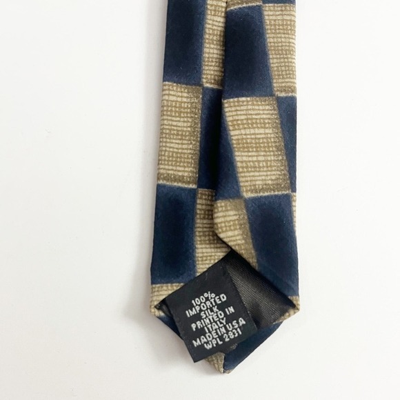 CAMBRIDGE Classics Men’s Vintage Tan Geometric Checkered 100% Silk Tie - Picture 3 of 5